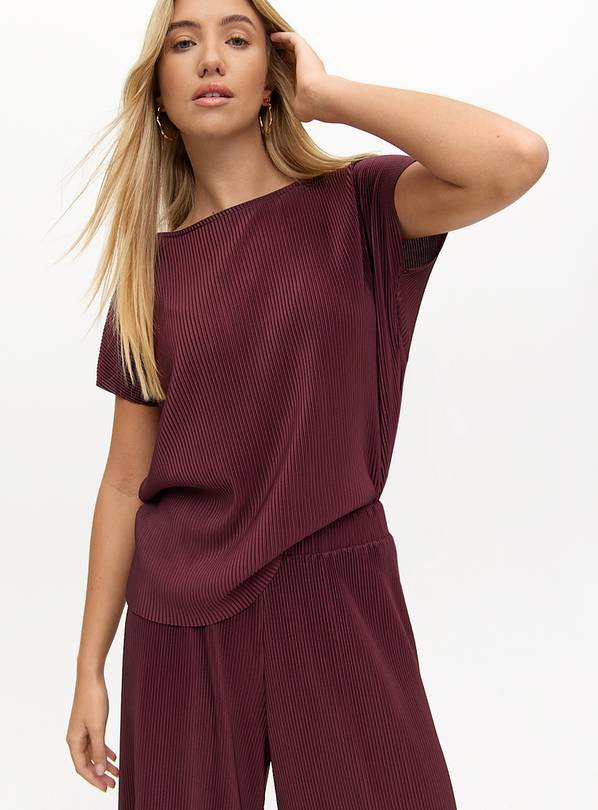 Burgundy Plisse Short Sleeve Co-ord Top 24